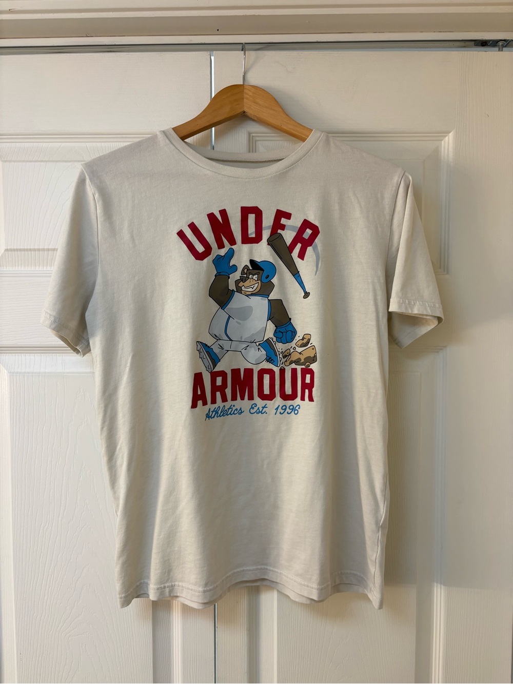 Under Armour Boys Off White Graphic Logo T-Shirt - Blue & Red Print